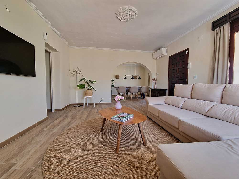 Ruime woonkamer vakantiehuis Spanje
